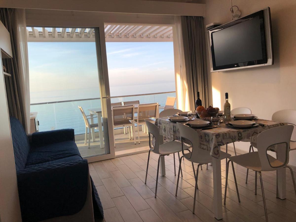 קאסטלסארדו La Dolce Vita , Fronte Mare מראה חיצוני תמונה
